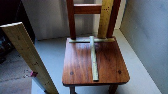 手作り椅子・桜材・子供用・人形用・インテリア 3枚目の画像