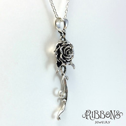 ☆人気・受注製作☆ Rose Stem Pendant【茎がゆらゆら/Silver925/シルバー】 4枚目の画像