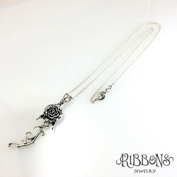 ☆人気・受注製作☆ Rose Stem Pendant【茎がゆらゆら/Silver925/シルバー】 6枚目の画像