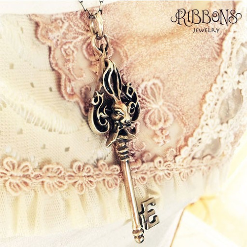 受注製作】Spade Bunny Key Pendant【スペード/鍵/うさぎ/数字No