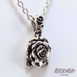 【受注製作・浴衣にも合う】T Rose Pendant【ストーンあり・なし選べる★Silver925・薔薇】 6枚目の画像