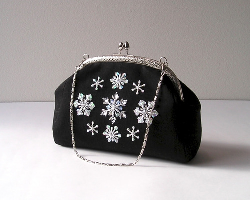 ビーズ刺繍がま口バッグ 雪の結晶＊ビーズ刺繍のがま口バッグ がま口 スノウバアド 通販