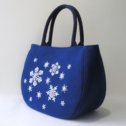 雪の結晶＊ビーズ刺繍のトートバッグ【送料無料】 4枚目の画像