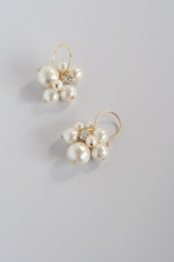 ピアス　<Cotton Pearl×rhinestone>　no.2　 1枚目の画像