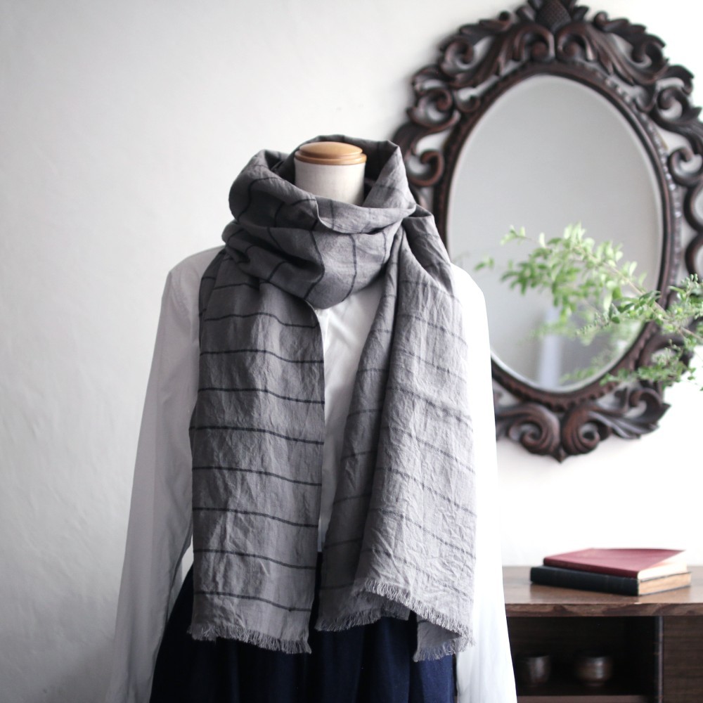 秋のリネンボーダーロングストール　stone gray