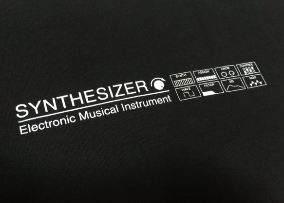 【Tシャツ】SYNTHESIZER T-shirt・シンセサイザーTシャツ・ブラック 2枚目の画像