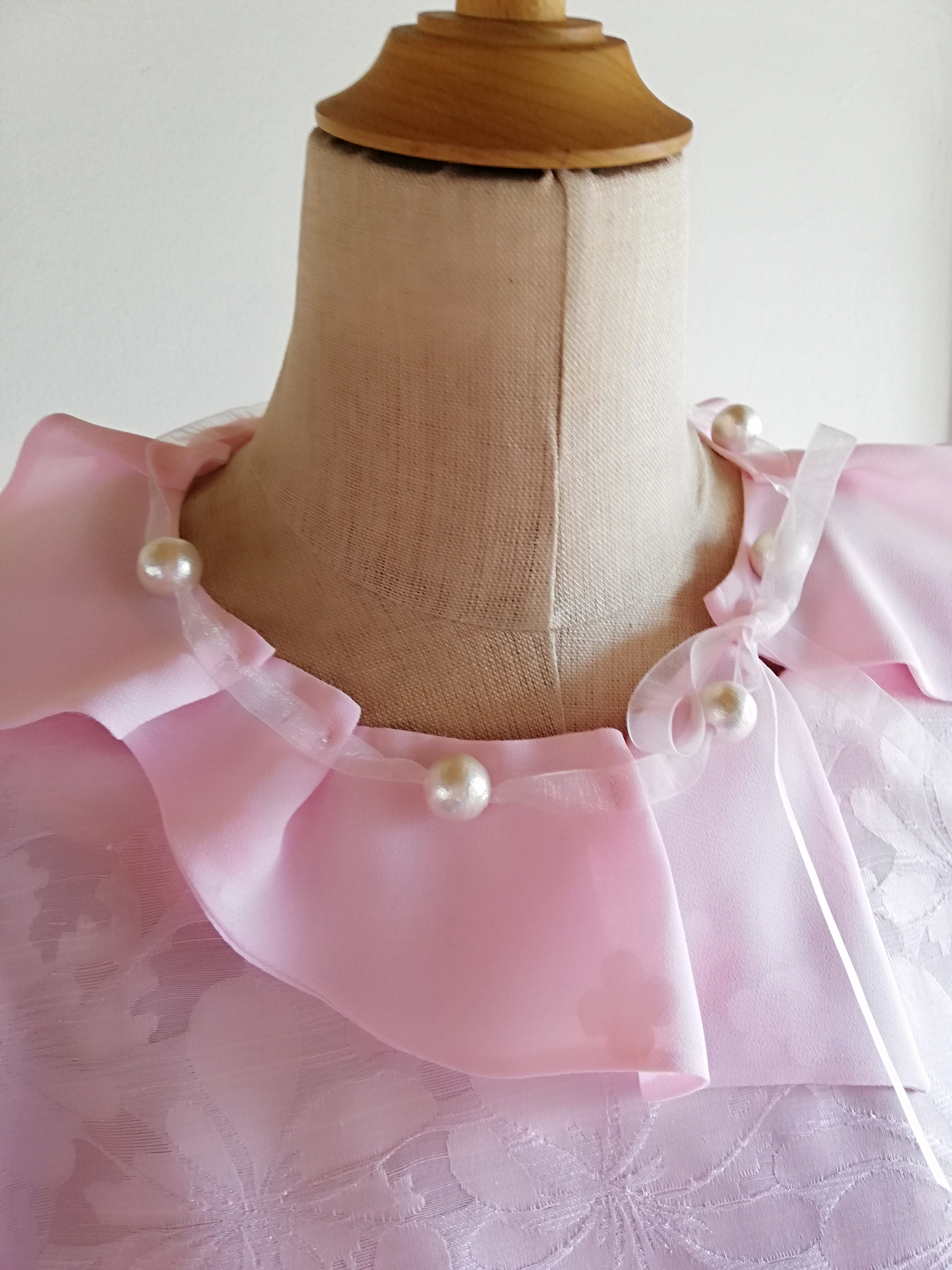 花びら衿ネックレスのワンピース