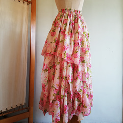 花束のロングスカート 1枚目の画像