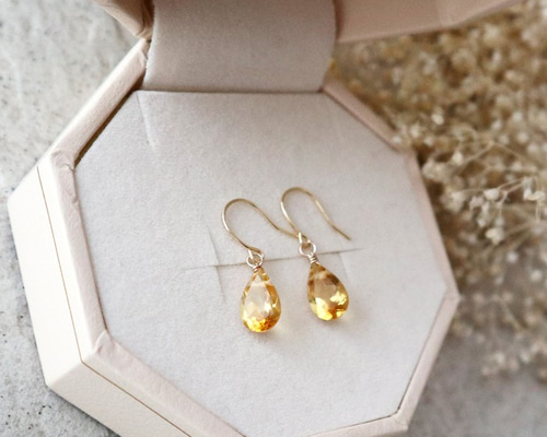 K18】ブラジル産宝石質シトリンのピアス(ペアシェイプファセットカット