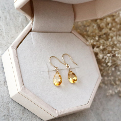 K18】ブラジル産宝石質シトリンのピアス(ペアシェイプファセットカット