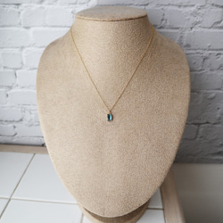 【K10】宝石質インディゴブルーカイヤナイトの一粒ネックレス(レクタングルファセットカット) 5枚目の画像