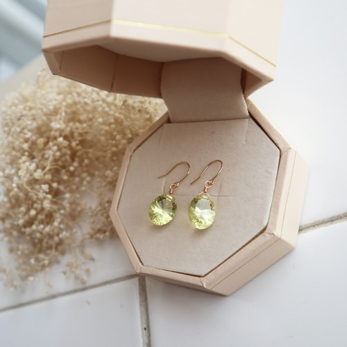 K18】宝石質レモンクォーツの一粒ピアス(コンケーブカット) ピアス