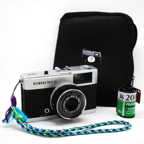 OLYMPUS TRIP35 組みひもハンドストラップ&ふかふかポーチ&簡易説明書&試し撮りフィルムのセット その他雑貨 メトロ  通販｜Creema(クリーマ) 1737197