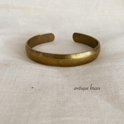 antique brass bangle 4枚目の画像