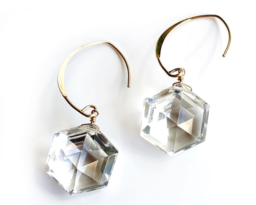 宝石質AAA 六角形クリスタルのピアス 天然石 k14gf ピアス（フック