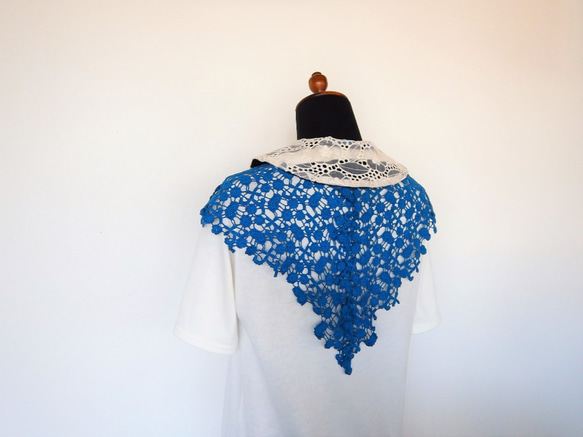 衿付きレースストール　(ブルーレース×シースルーカットワーク刺繍カラー)　トライアングルタイプ 3枚目の画像
