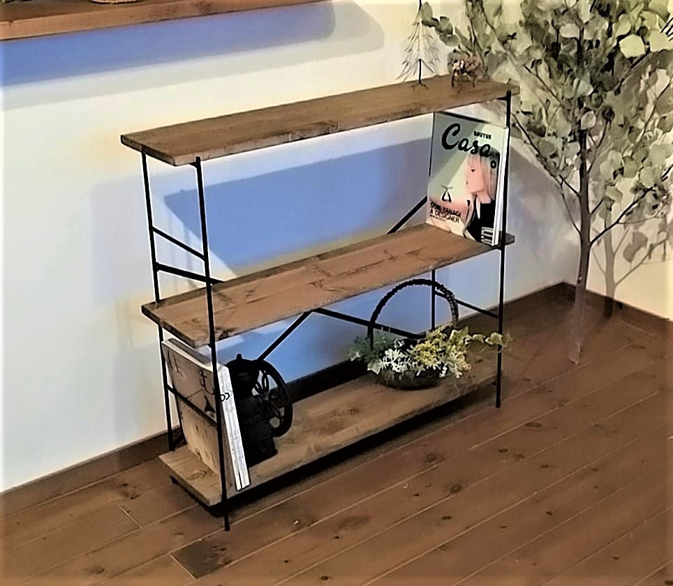 低めのアイアン棚（h83cm、d24cm、ｗ90cmバージョン）棚板3枚付き