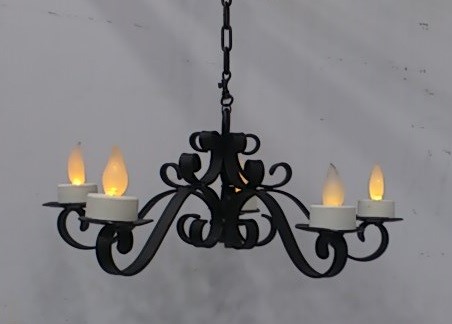 アイアンのキャンドルシャンデリア