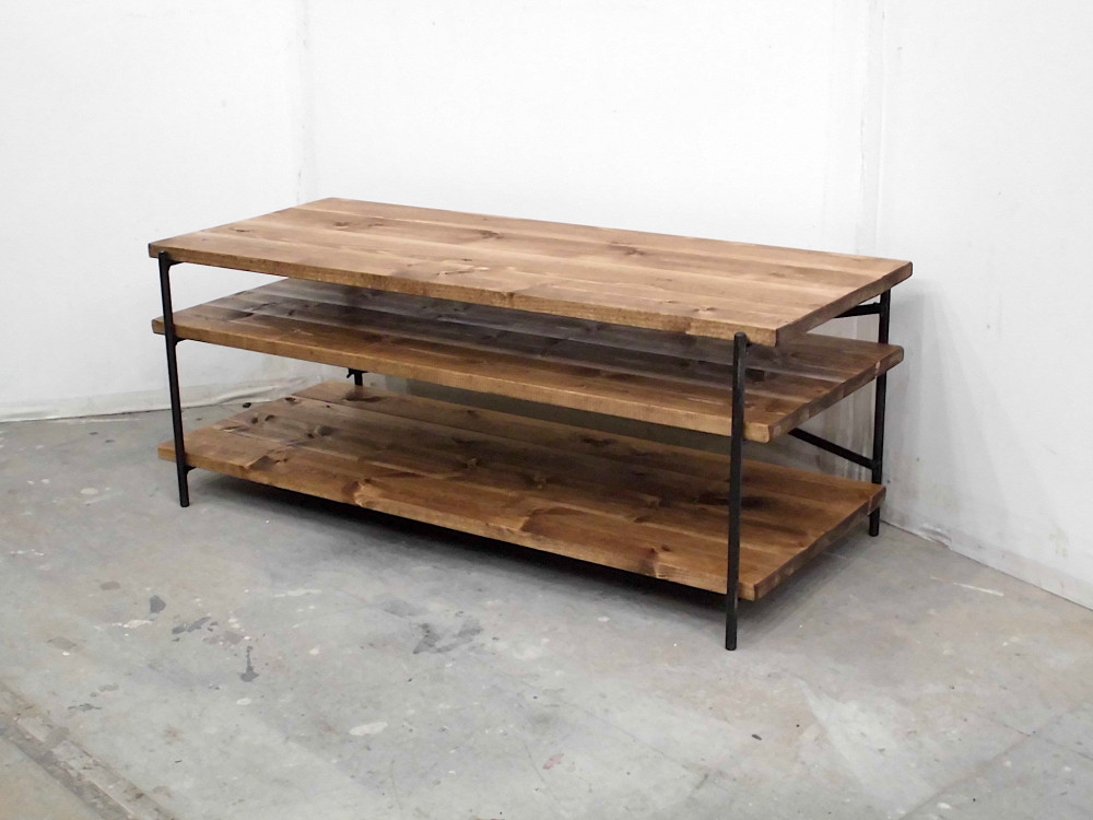 アイアン脚のテレビ台（3段、長方形バージョン）