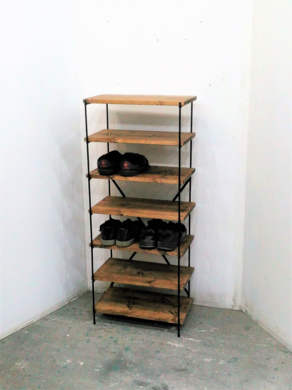 アイアン脚のシューズラック　(2足7段、14足用）