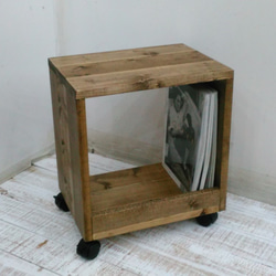 キャスター付きサイドテーブル（コンパクト） 4枚目の画像