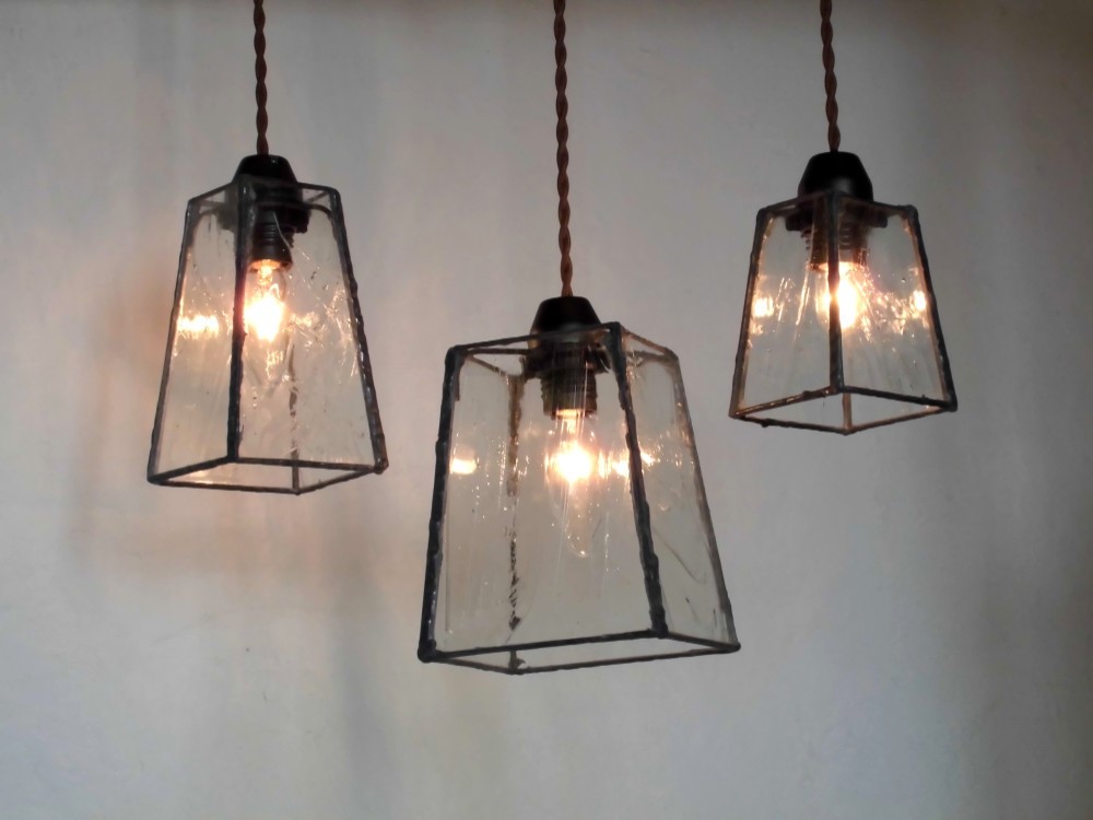 アルトドイッチェのペンダントランプ（台形、大サイズ）受注生産品