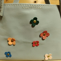 革小花の付いたミニトートバッグ 6枚目の画像