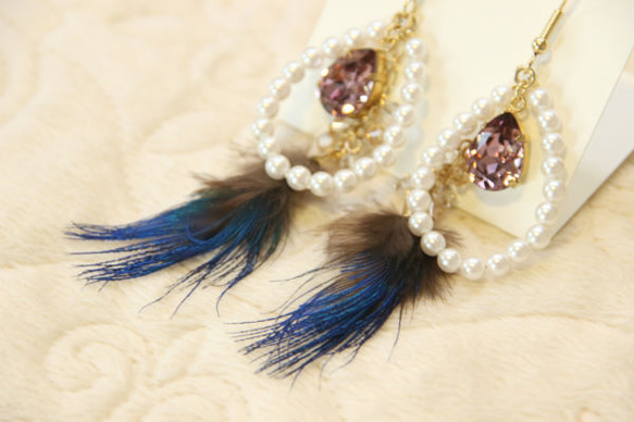 SWAROVSKI & feather pierce 3枚目の画像