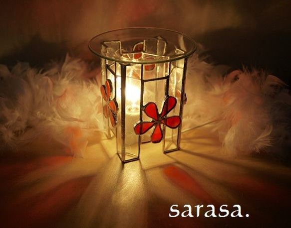 赤いお花のステンドグラスのアロマランプ♪ 2枚目の画像