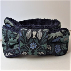 リバティ生地　ハンドメイド　ブックカバー・トレイ・お守り袋等 リバティ生地 ハンドメイド ブックカバー・トレイ・お守り袋等