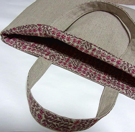 天使のトートバッグ　リバティ　ミナペルホネン・スリーピングローズ（レッド系）∞受注制作∞