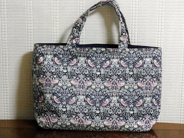 天使のトートバッグ　リバティ　いちご泥棒(シルバーグレー）∞受注制作∞