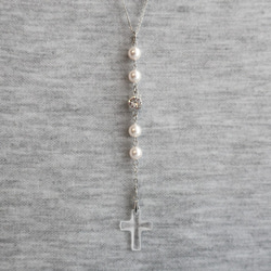 スワロフスキークリスタルクロス＆パール　ストーン輝くミドル丈ネックレス（全長約52cm） 7枚目の画像