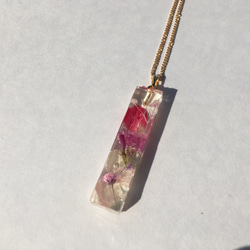 【母の日ギフト】ハーバリウムのネックレス  ピンク 2枚目の画像