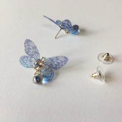 シフォン蝶とドロップピアス  大粒ストーン 2枚目の画像
