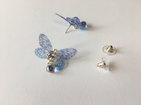 シフォン蝶とドロップピアス  大粒ストーン 2枚目の画像