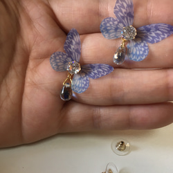 シフォン蝶とドロップピアス  大粒ストーン 3枚目の画像