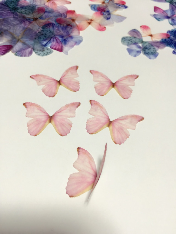 「4個セット ピンクの蝶」40mm オーガンジー アクセサリー素材 BF0005 1枚目の画像