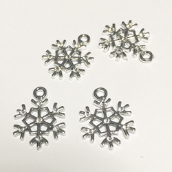 「4個セット 雪の花」16×21mm シルバー K0087 1枚目の画像