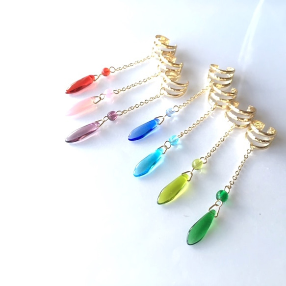 色を選んでね♪ラウンドとダガービーズと３連のイヤーカフ（ゴールド色）／　シャープ　ガラス　夏　涼しげ 1枚目の画像