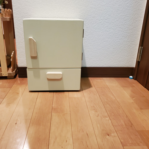 受注製作】手作り木製おもちゃ冷蔵庫① おもちゃ・人形 ナオナオ 受注製作】手作り木製おもちゃ冷蔵庫① おもちゃ・人形 ナオナオ