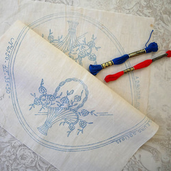 フランスアンティーク　ヴィンテージ*大きな花かご刺繍　ドイリー　かごカバー フランスアンティーク ヴィンテージ*大きな花かご刺繍 ドイリー