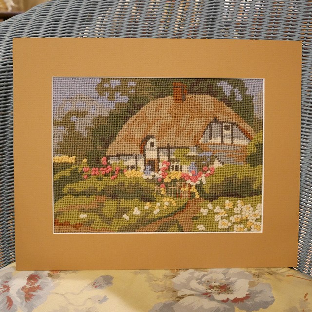 ニードルポイントの額絵・イギリスの家