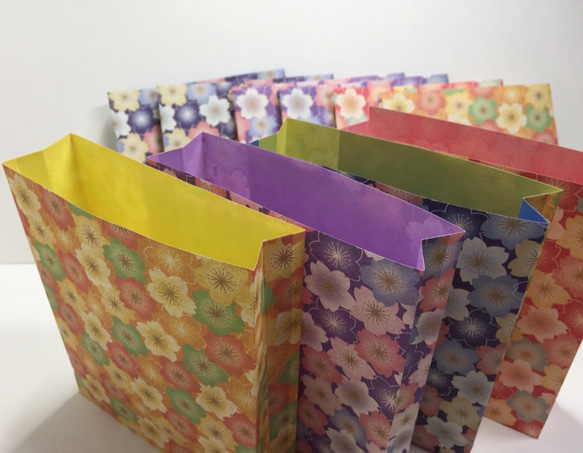 ヒラヒラヒラリ♫ 桜折り紙のギフト袋・１０枚・part②～紙袋・ラッピング袋～ 2枚目の画像