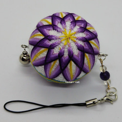 Mini Temari 錶帶“Kiku”白色背景，紫色花 Temari Temari Temari 第1張的照片