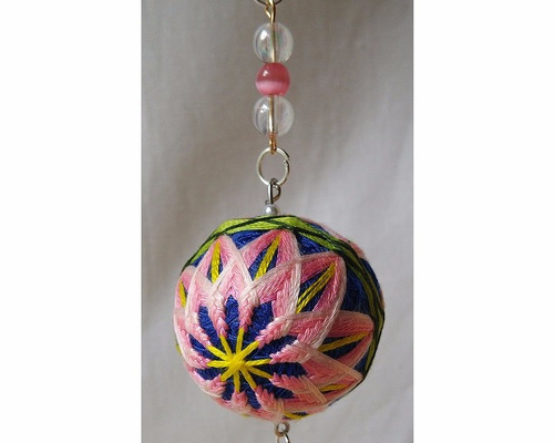 ミニてまりストラップ「菊」青地、ピンク花 手まり 手毬 手鞠