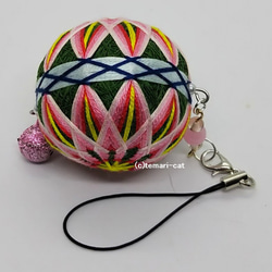 Mini Temari Strap &quot;Kiku&quot; Green Space, Pink Flower Tema 第3張的照片