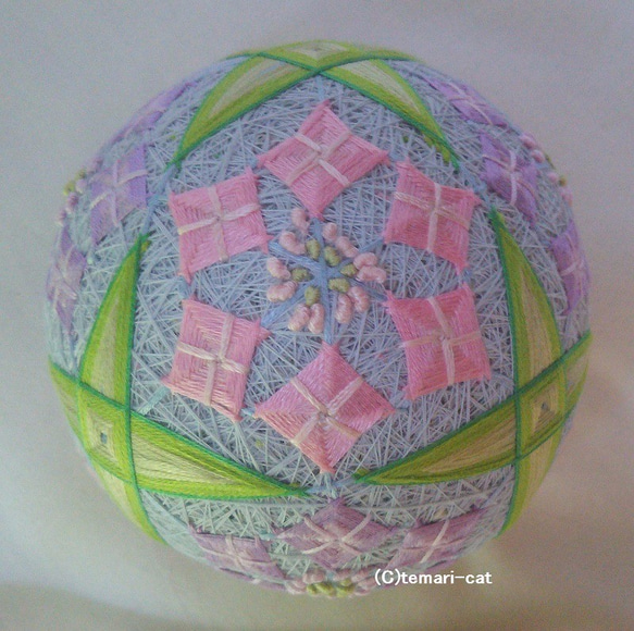 Temari“繡球花”8朵淺藍色地面Momo紫色手持手工製作的手球 第2張的照片