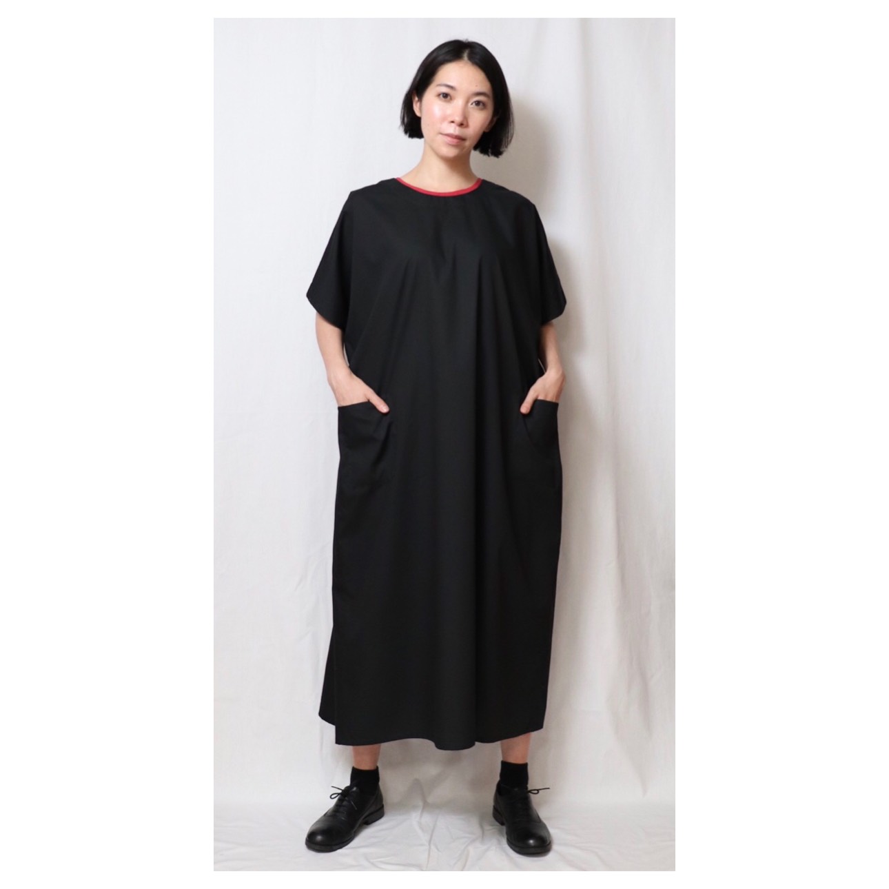 四角いワンピース　ブラック　綿ブロード