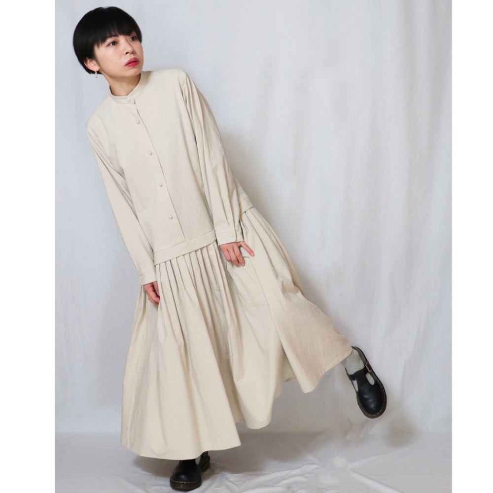 シャツ&タックワンピース　長袖　コットン(ハンドワッシャームジ)薄グレーベージュ